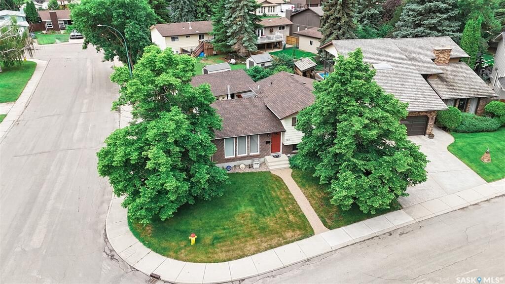 Property Photo:  703 Candle Court  SK S7K 4Z9 