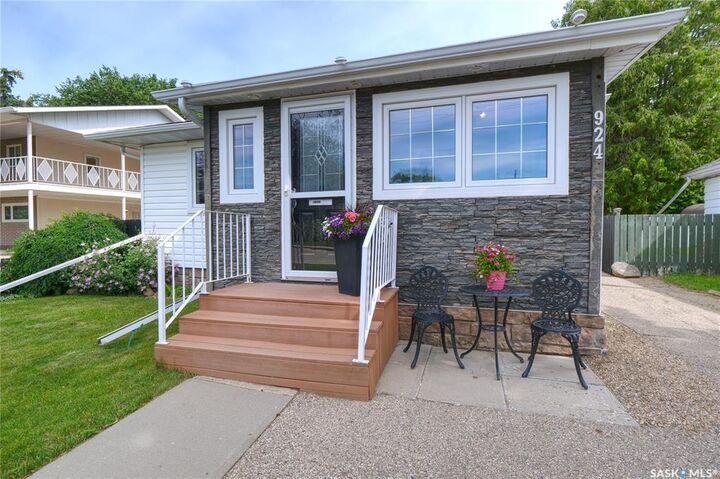 Property Photo: 924 Hall Street W SK S6H 2S4