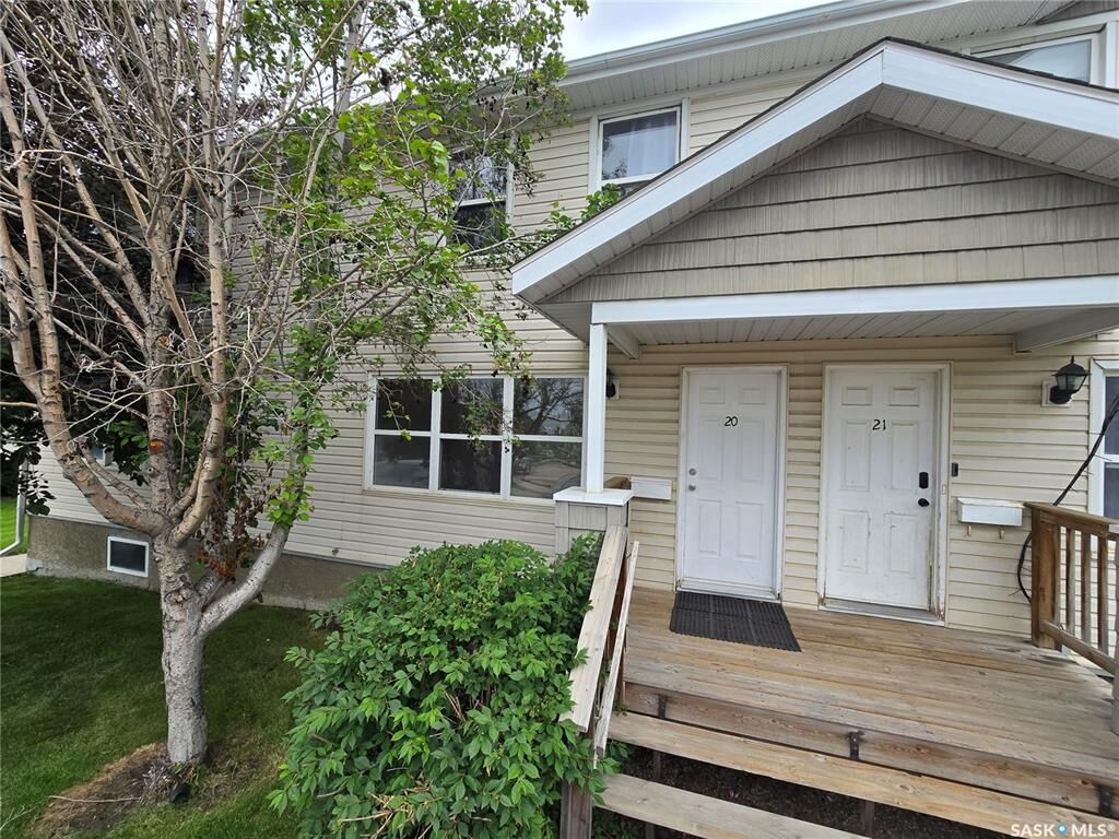 Property Photo: 210 Camponi Place 20 SK S7M 1J7