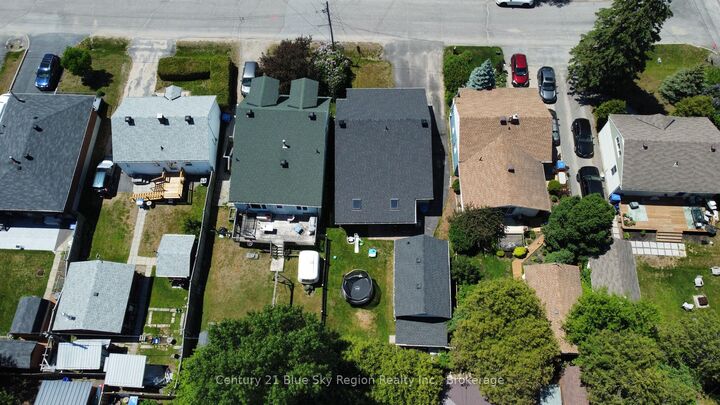 Property Photo: 188 Lee Avenue ON P1A 2K3
