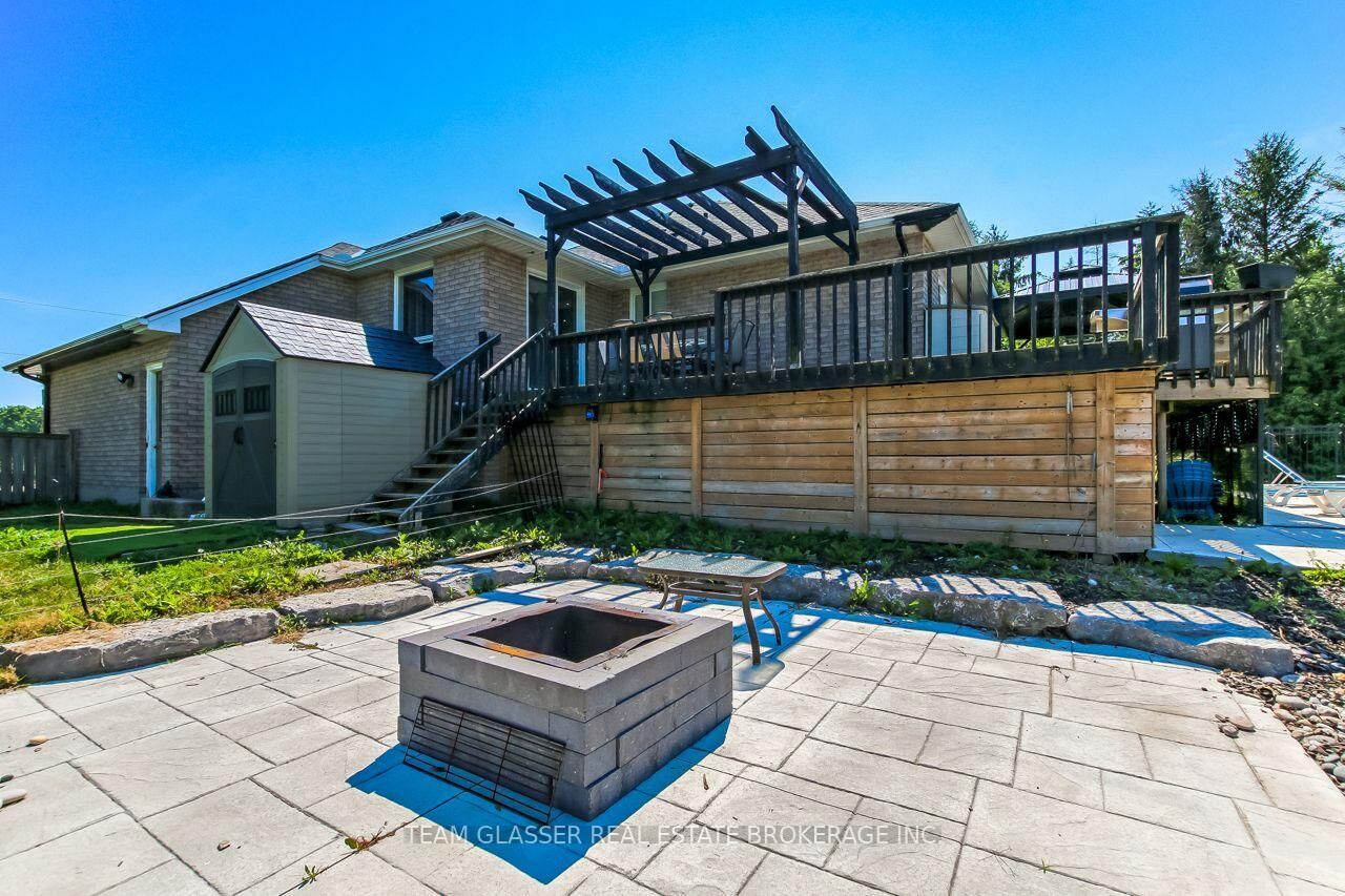 Property Photo: 23999 Mayfair Road ON N7G 3H4