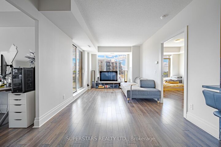 Property Photo: 151 Upper Duke Crescent 809 ON L6G 0E1