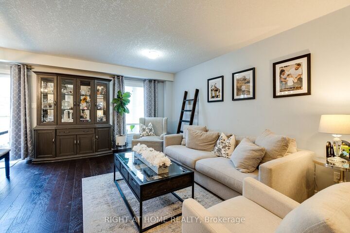 Property Photo: 70 Highgate Drive 12 ON L8J 0E8