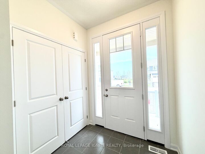 Property Photo:  21 Royal Oak Crescent  ON K0H 1G0 