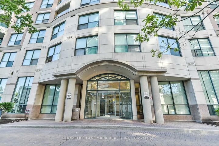 Property Photo: 7 Lorraine Drive 1511 ON M2N 7H2