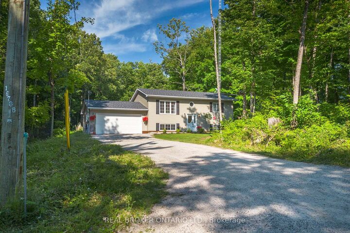 Property Photo:  804 Darling Road  ON K0A 1P0 