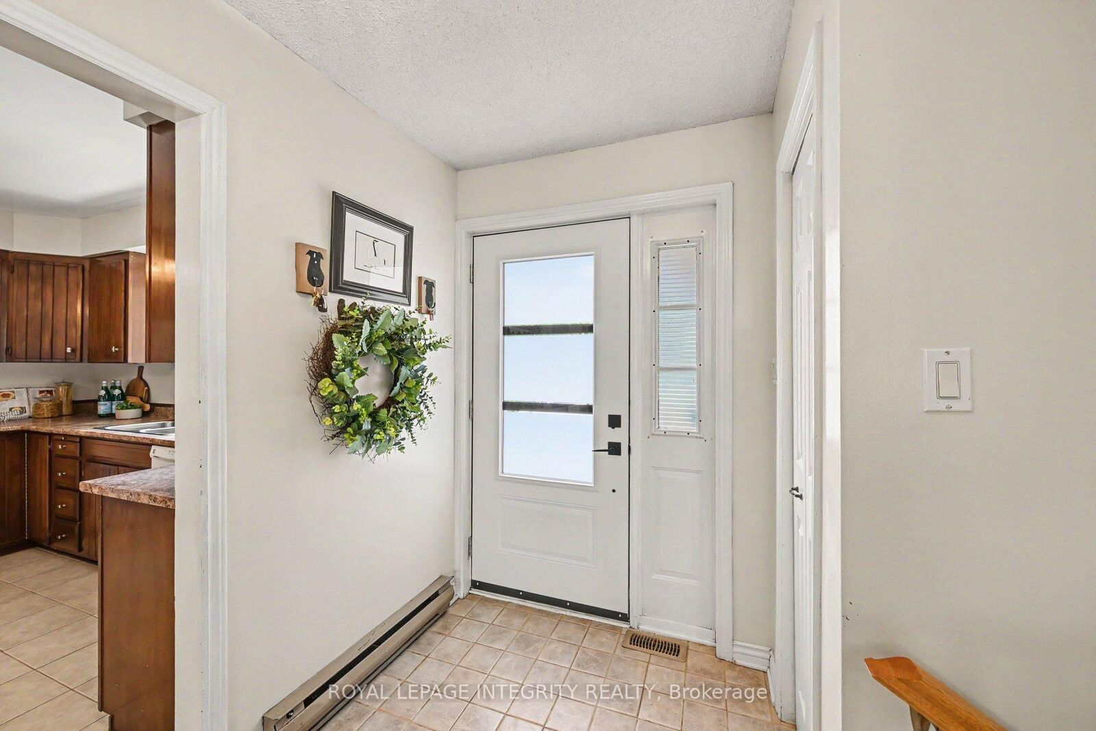 Property Photo:  19 Jessie Drive  ON K7H 3J8 