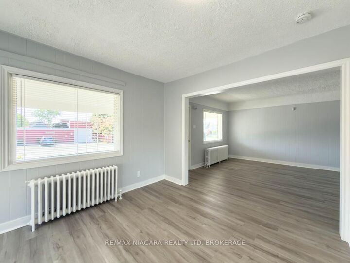 Property Photo: 5576 Desson Avenue ON L2G 3T1