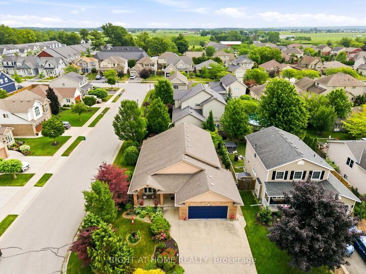 Property Photo:  15 Hope Avenue  ON L0S 1T0 