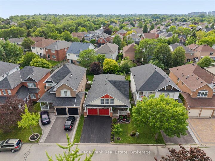 Property Photo:  34 Davey Street  ON L1Z 1L2 