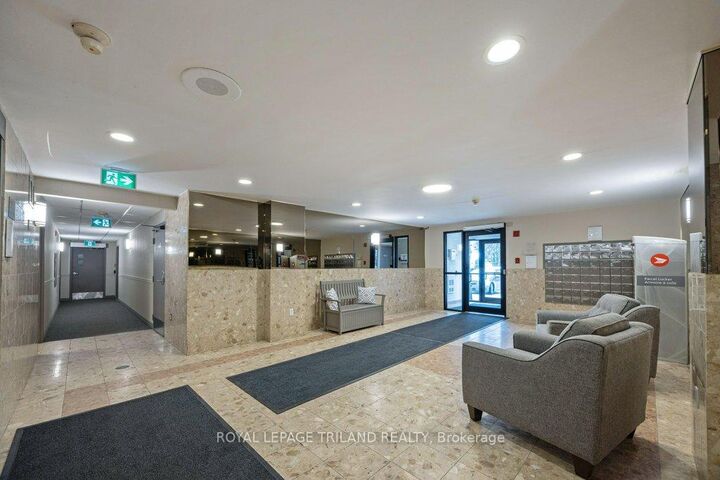 Property Photo: 333 Commissioners Road W 105 ON N6J 4X7