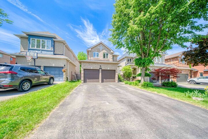 Property Photo:  129 Fadine Road  ON L3X 2P2 