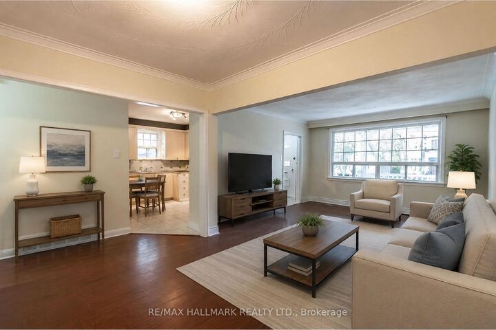 Property Photo: 226 Lawrence Avenue ON L4C 1Z6