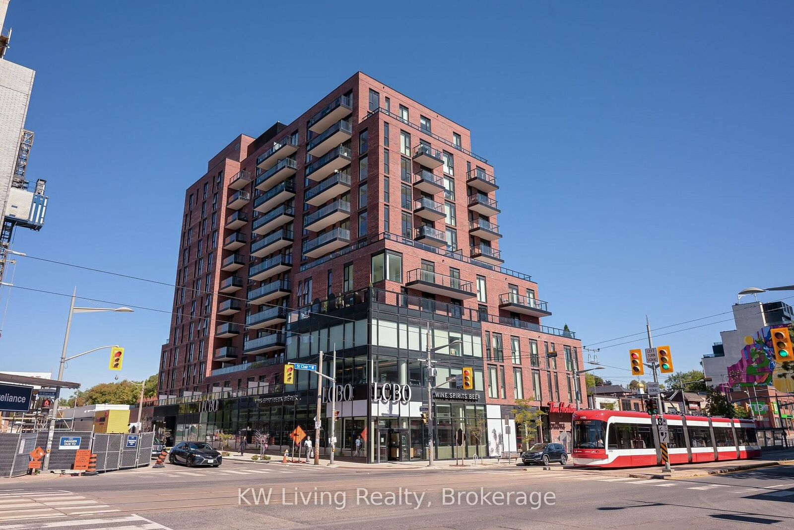 Property Photo: 185 Alberta Avenue 303 ON M6C 0A5