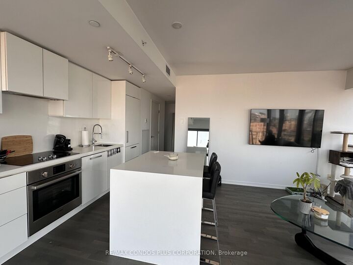 Property Photo:  60 Colborne Street 2102  ON M5E 0B7 