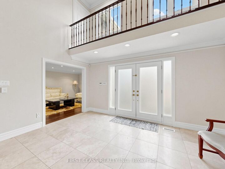 Property Photo: 9 Westpoint Court ON L4B 2V6