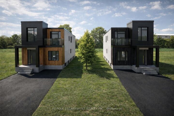1033 Alexandra Avenue — photo 1