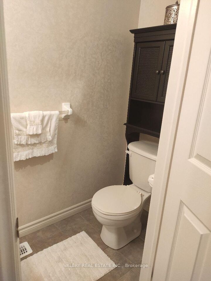Property Photo:  1058 Lexington Circle  ON N8S 4T3 