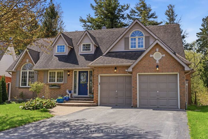 10 Barrington Place — photo 1