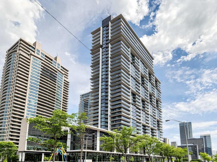 Property Photo:  4955 Yonge Street 1616  ON M2N 0L8 