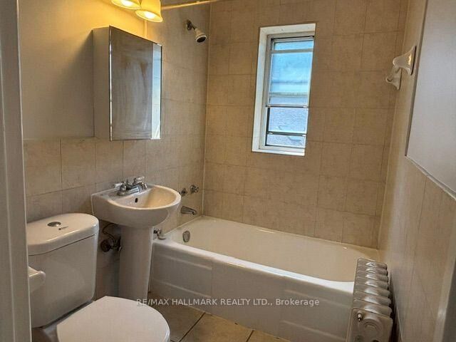 Property Photo:  111 Oriole Parkway 306  ON M5P 2G9 