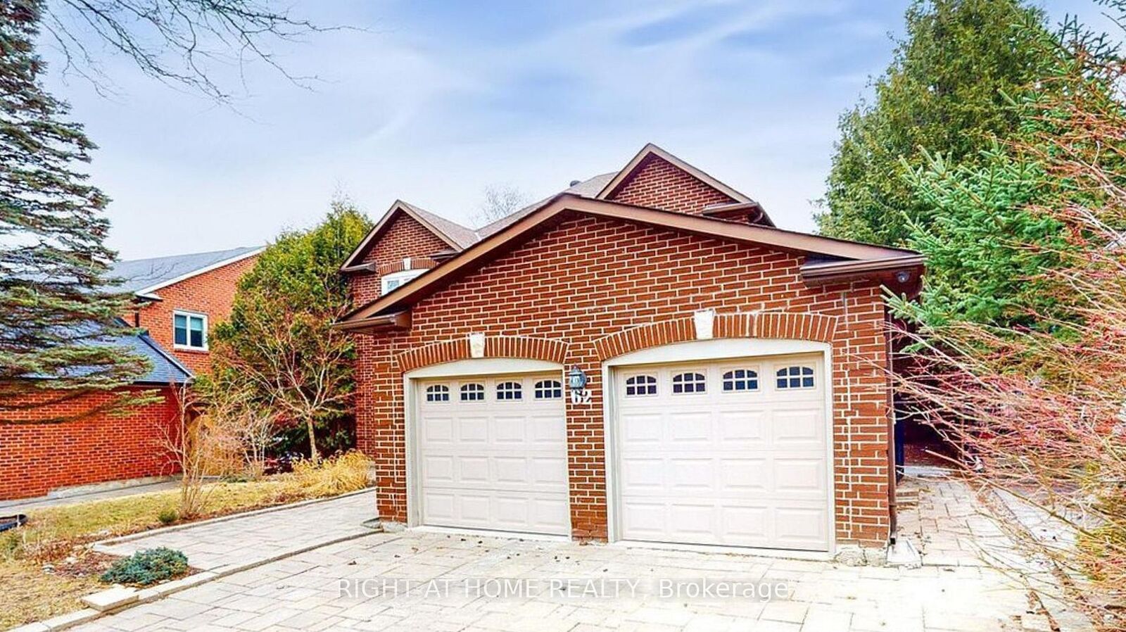 Property Photo: 62 McClenny Drive Lower2 ON L4G 5N6
