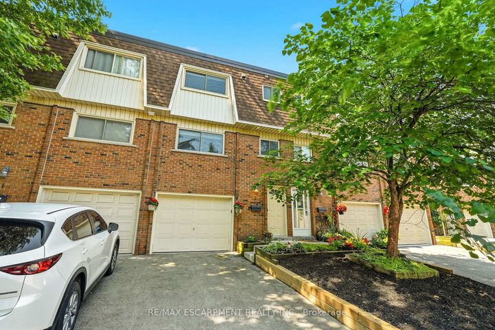 Property Photo:  125 Bonaventure Drive 2  ON L9C 5Y9 