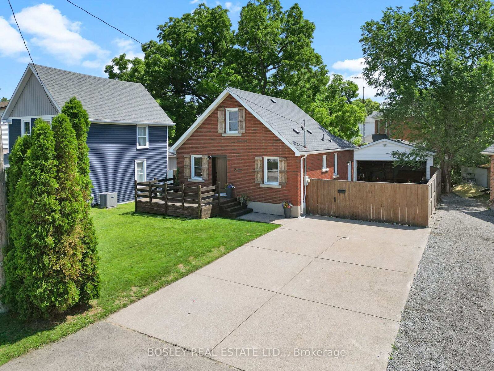 Property Photo:  2 Monro Street  ON L2N 2B3 