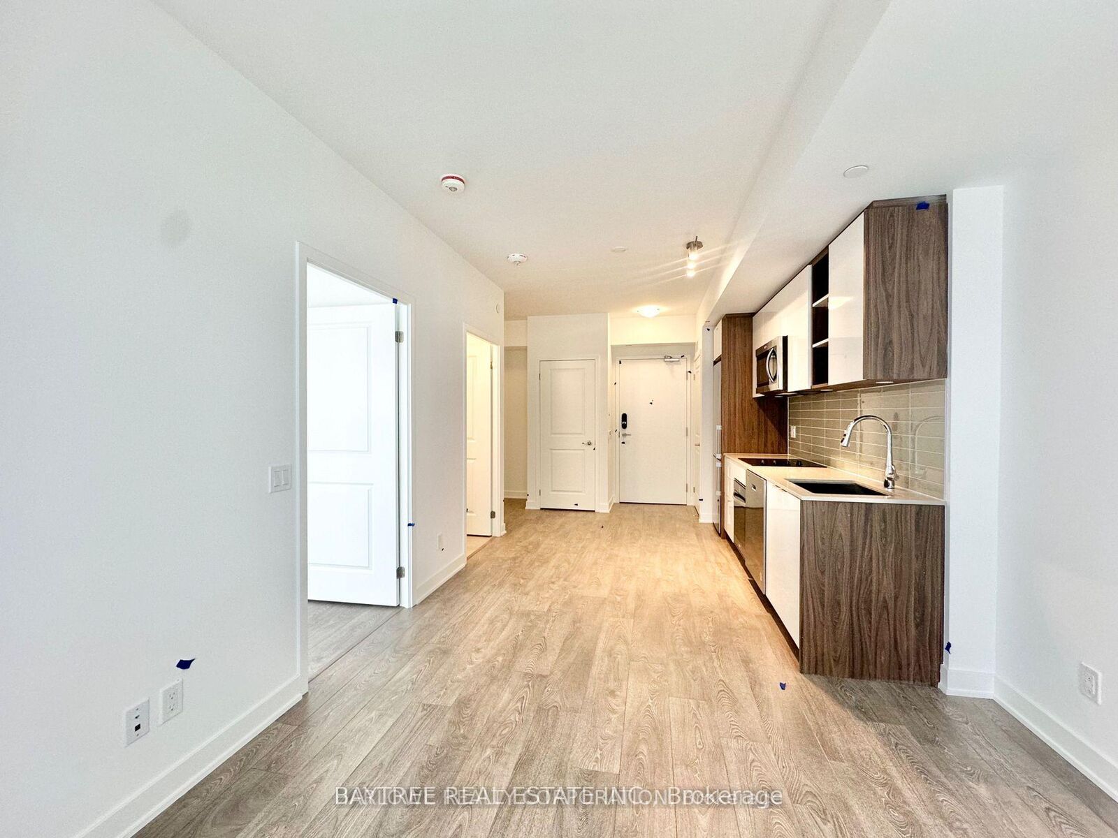 Property Photo:  543 Richmond Street W 1030  ON M5V 0W9 