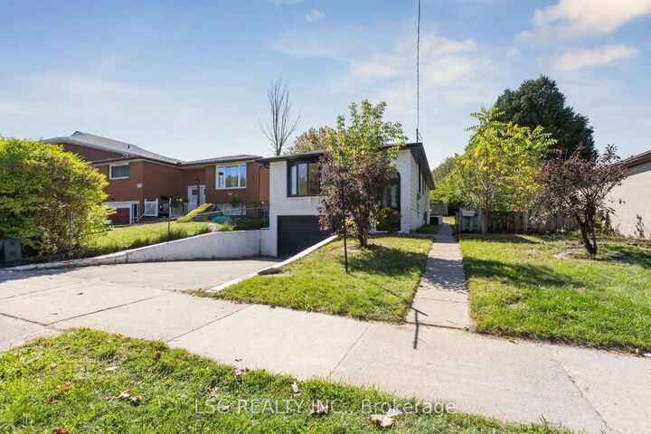 Property Photo:  335 Belmont Avenue W  ON N2M 1M7 
