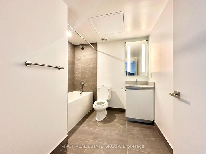 Property Photo: 2 Erskine Road 3809 ON L5B 0S1
