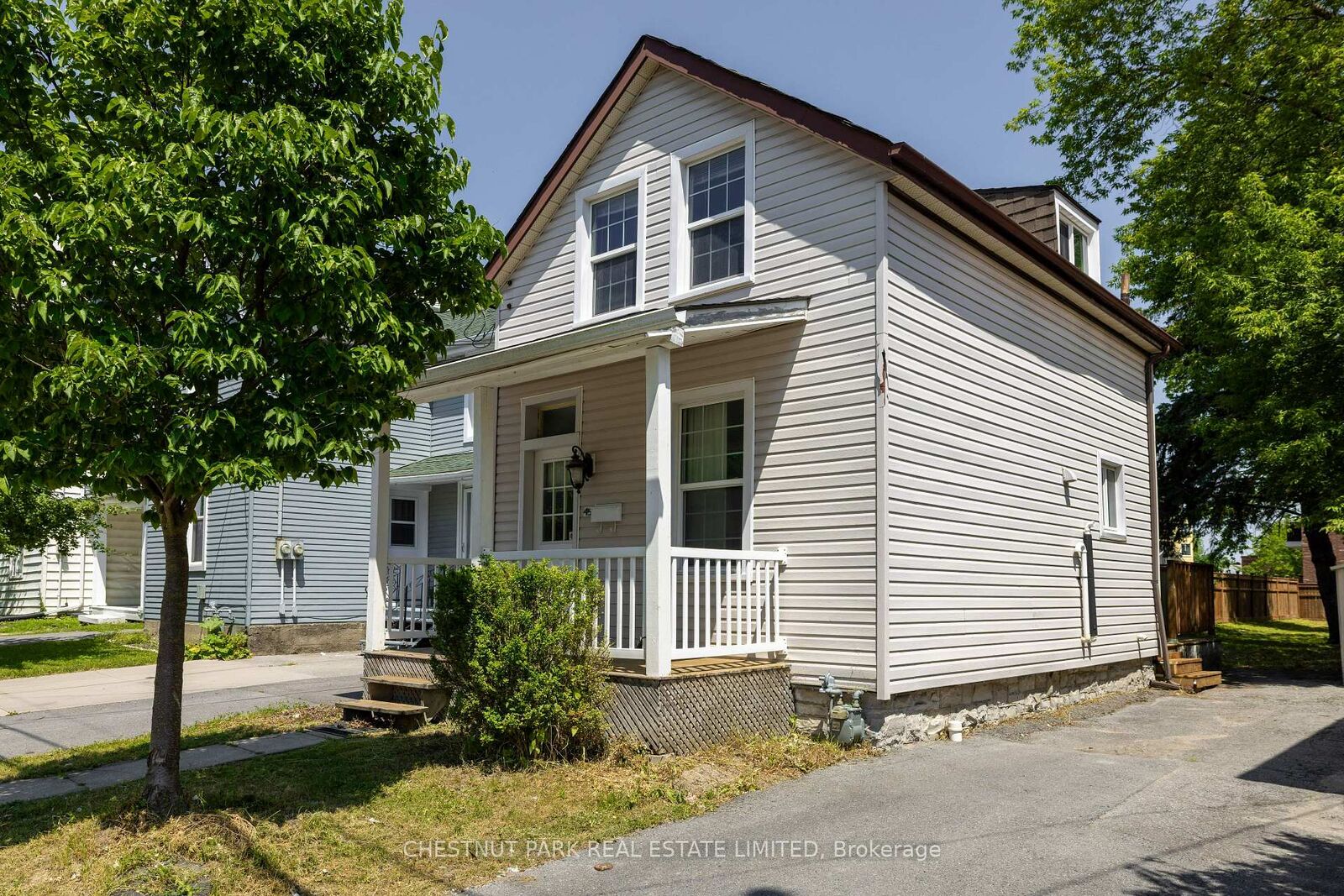 Property Photo: 451 Albert Street ON K7L 3W4