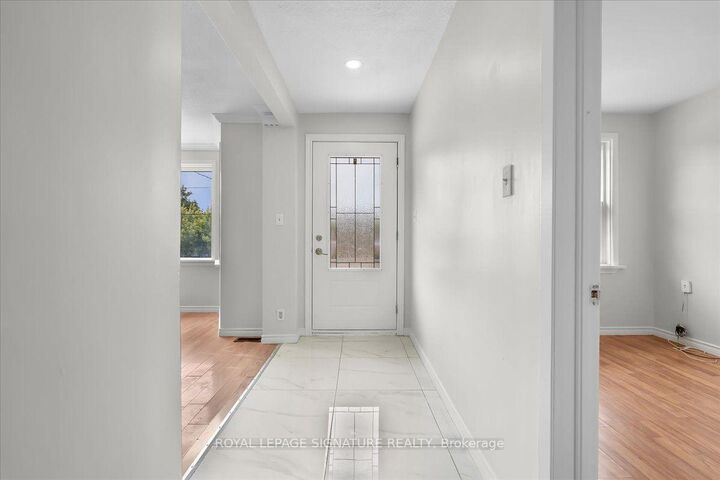 Property Photo: 195 Park Road S ON L1J 4H1