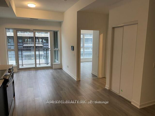 Property Photo:  405 Dundas Street W 520  ON L6M 5P9 