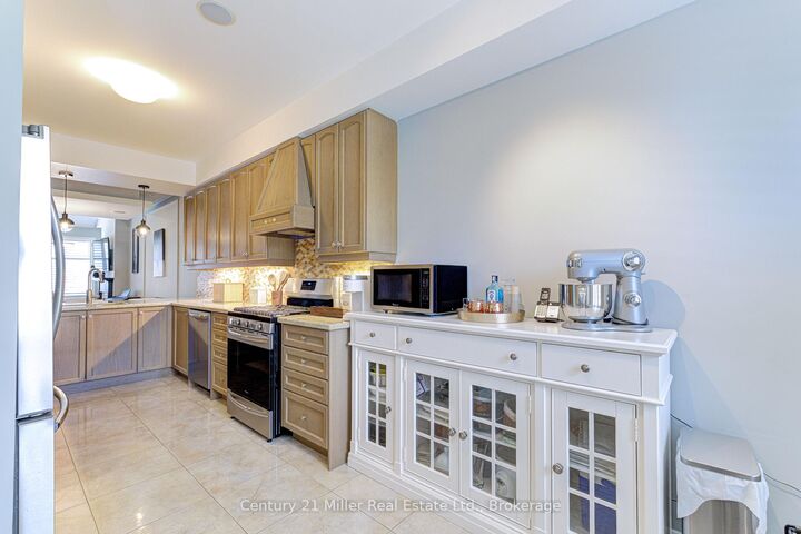Property Photo: 3202 Epworth Crescent ON L6M 0B2