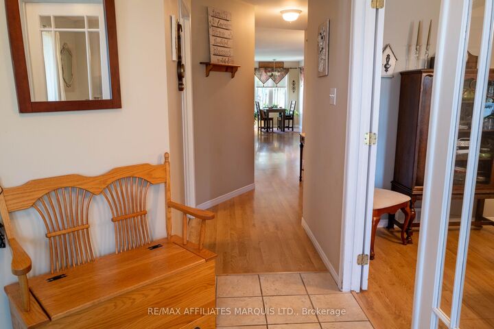Property Photo: 1274 Daprat Avenue ON K6H 6N9