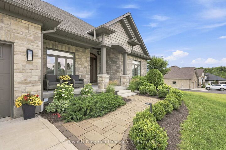 Property Photo: 129 Sharron Court ON N0G 2K0