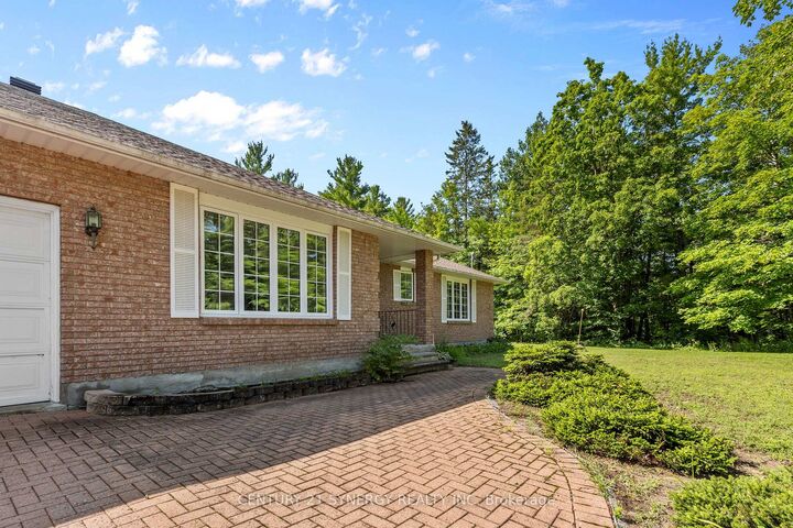 Property Photo:  3 Carlisle Circle  ON K0A 1B0 