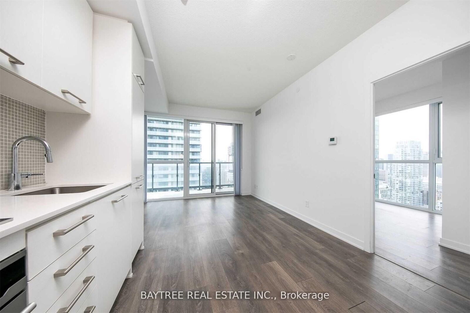 Property Photo: 87 Peter Street 2610 ON M5V 0P1