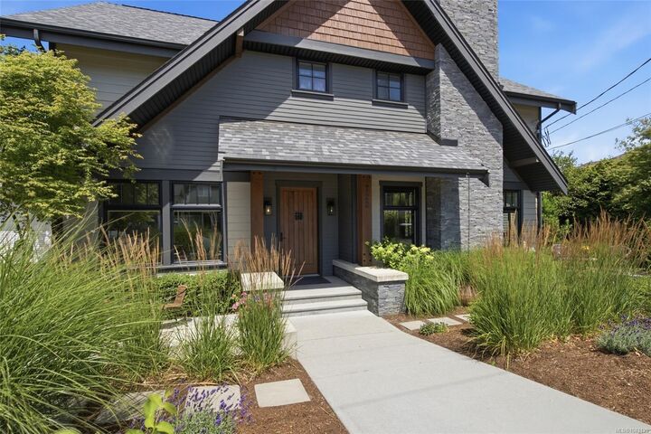 Property Photo: 722 Campbell St BC V9R 7A8