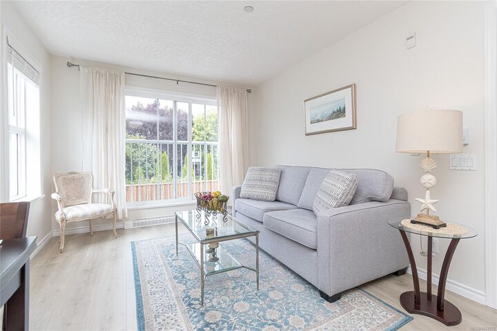 Property Photo:  1070 Southgate St #309  BC V8V 2Z2 