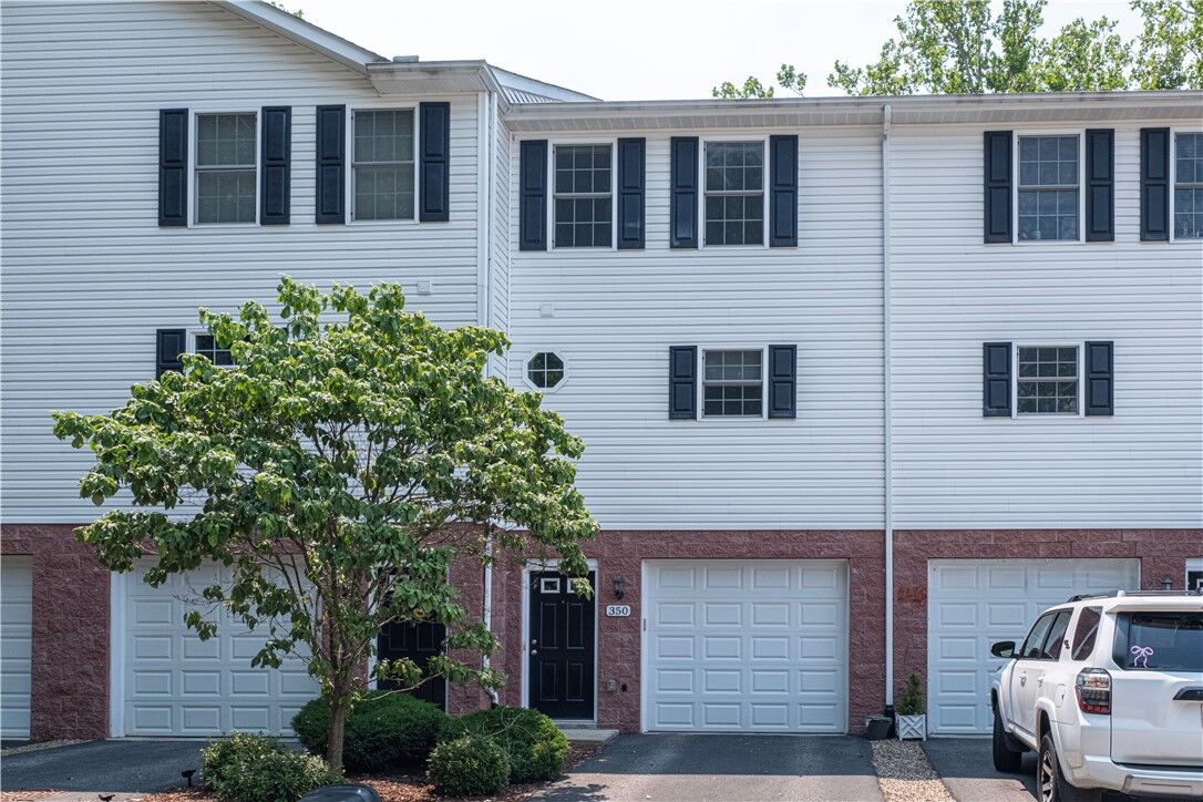 Property Photo: 350 Creekview PA 15071