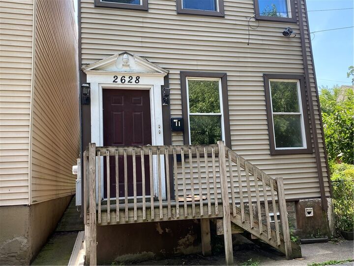Property Photo:  2628 Edwards Way 1  PA 15203 