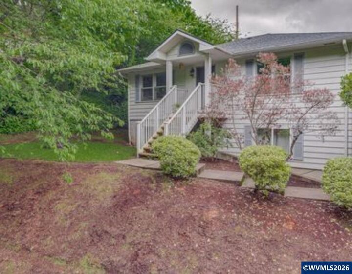 Property Photo:  1941 Turnage St NW  OR 97304 