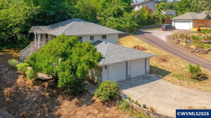 Property Photo:  1941 Turnage St NW  OR 97304 