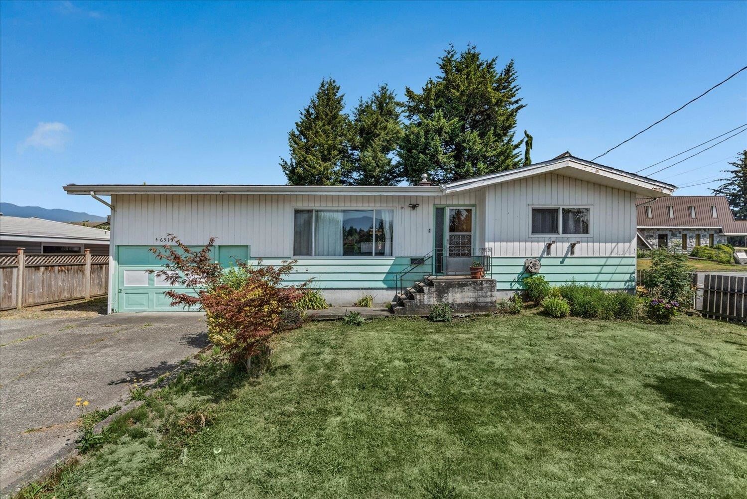Property Photo:  46515 Chilliwack Central Road  BC V2P 1K1 
