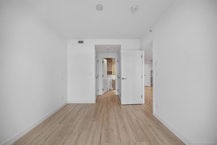 Property Photo:  6080 McKay Avenue 3008  BC V5H 0J4 