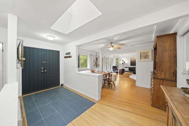 Property Photo: 507 Jefferson Avenue BC V3J 3T7