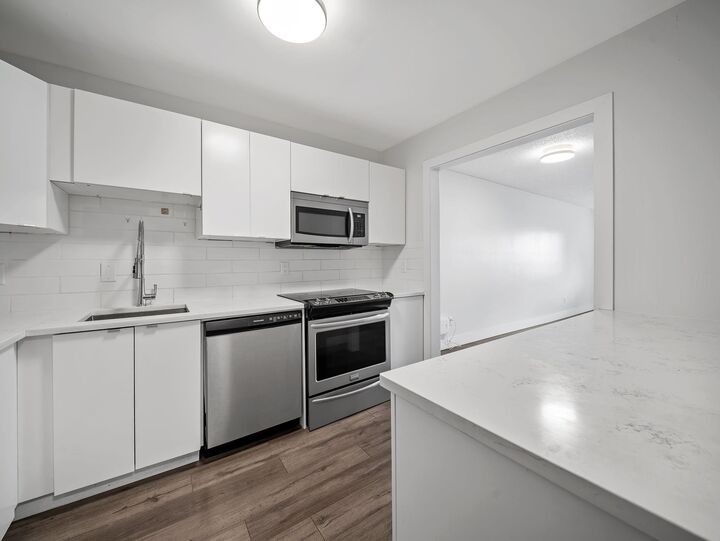 Property Photo: 1561 Vidal Street 318 BC V4B 5A7