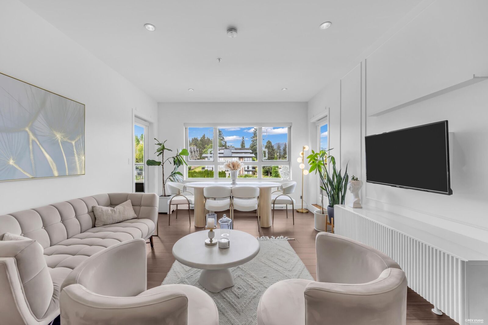 Property Photo:  5688 Hastings Street 401  BC V5B 1R4 
